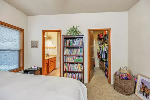 Bedroom - 734 S Haskell St, Central Point, OR 97502 photo 3 of 4