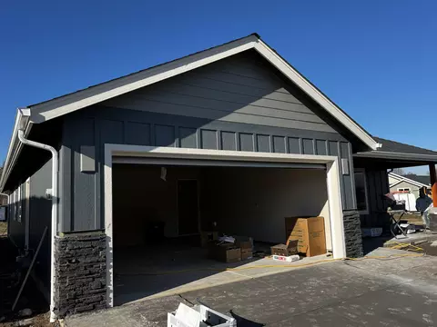 1574 SW Kokanee Ln #NN, Grants Pass, OR 97527