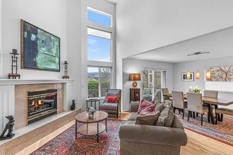 450 Lori Ln, Ashland, OR 97520