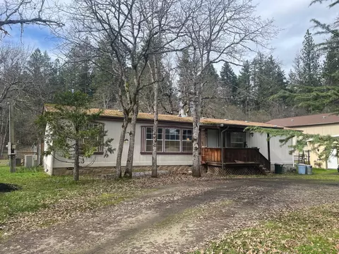 301 Daryl Ln, Eagle Point, OR 97524 photo 1