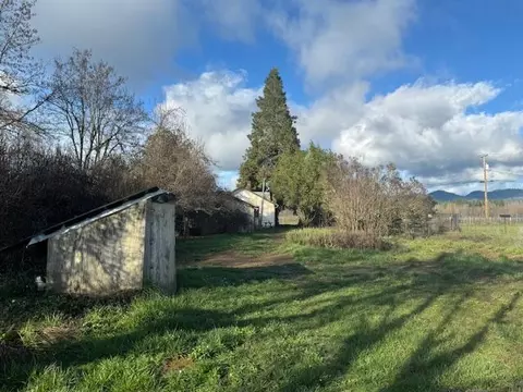 4055 Holland Loop Rd, Cave Junction, OR 97523 photo 5