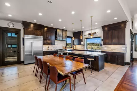 Kitchen - 19397 Alianna Loop, Bend, OR 97702 photo 6 of 9