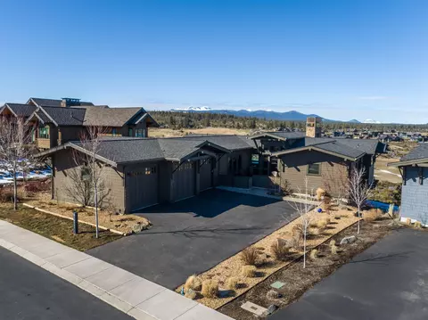 View/Area - 19397 Alianna Loop, Bend, OR 97702 photo 5 of 8
