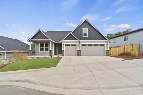 327 Arrowhead Trl #491, Eagle Point, OR 97524