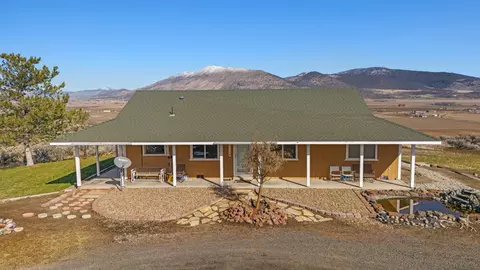 12150 Falvey Rd, Klamath Falls, OR 97603