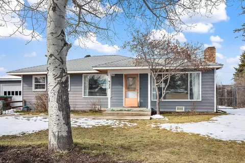 922 NE Crest Dr, Prineville, OR 97754