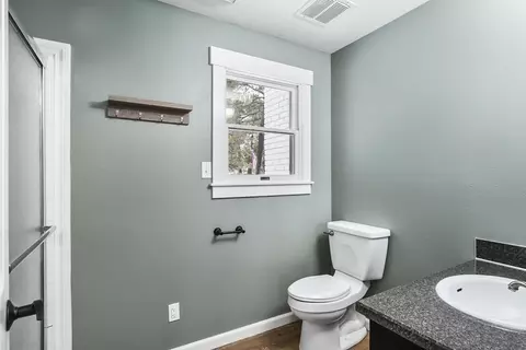 Bath - 22135 Neff Rd, Bend, OR 97701 photo 3 of 4