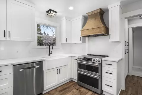 Kitchen - 22135 Neff Rd, Bend, OR 97701 photo 3 of 3