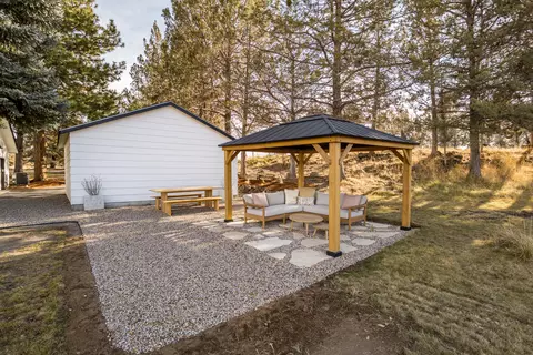 Exterior - 22135 Neff Rd, Bend, OR 97701 photo 7 of 15
