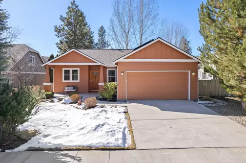 19586 Greatwood Loop, Bend, OR 97702