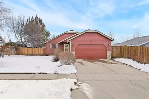 3333 NE Palmer Dr, Bend, OR 97701