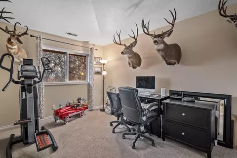 Bedroom - 531 Ridgeway Ave, Central Point, OR 97502 photo 1 of 9
