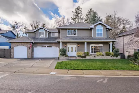 531 Ridgeway Ave, Central Point, OR 97502