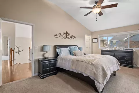 Bedroom - 531 Ridgeway Ave, Central Point, OR 97502 photo 3 of 9