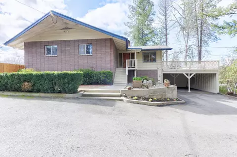 195 Humberd Ln, Grants Pass, OR 97527
