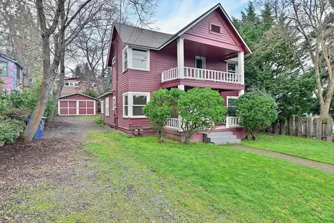 423-425 Morton St, Ashland, OR 97520