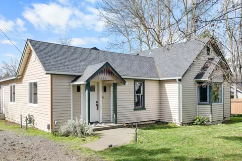 1334 Lawnridge St, Medford, OR 97504