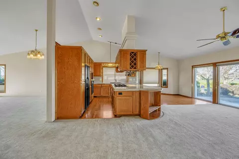 Kitchen - 159 Pine Lake Dr, Eagle Point, OR 97524 photo 2 of 6
