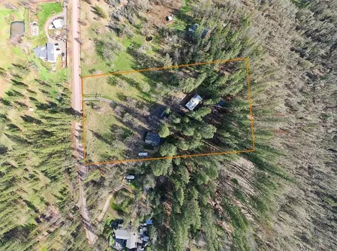 View/Area - 207 Danconia Dr, Trail, OR 97541 photo 9 of 10