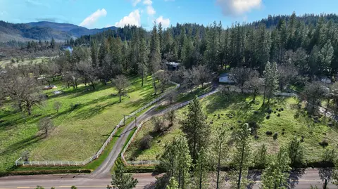 View/Area - 207 Danconia Dr, Trail, OR 97541 photo 1 of 10