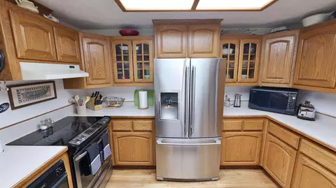 Kitchen - 207 Danconia Dr, Trail, OR 97541 photo 2 of 5
