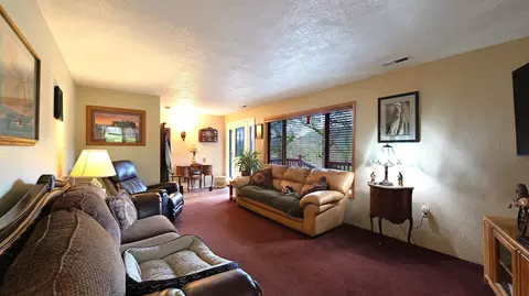 Living - 207 Danconia Dr, Trail, OR 97541 photo 2 of 5