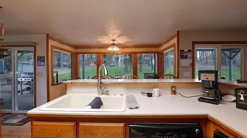 Bath - 207 Danconia Dr, Trail, OR 97541 photo 1 of 5