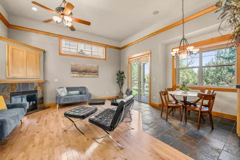 11235 Bunk House Ln, Redmond, OR 97756