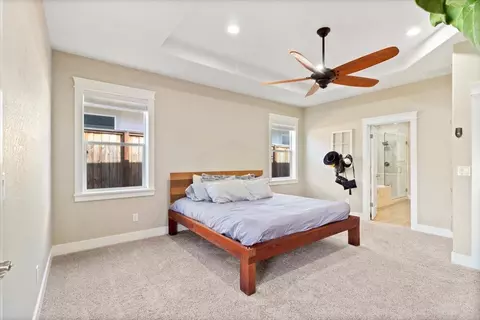 Bedroom - 973 Arrowhead Trl, Eagle Point, OR 97524 photo 6 of 7