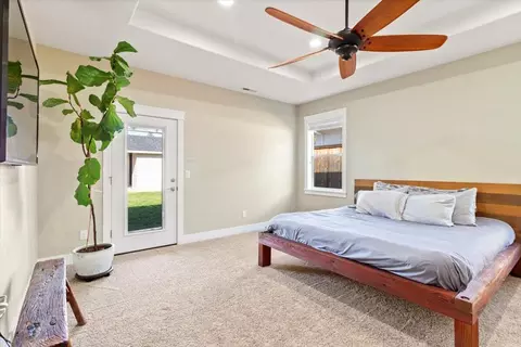 Bedroom - 973 Arrowhead Trl, Eagle Point, OR 97524 photo 5 of 7