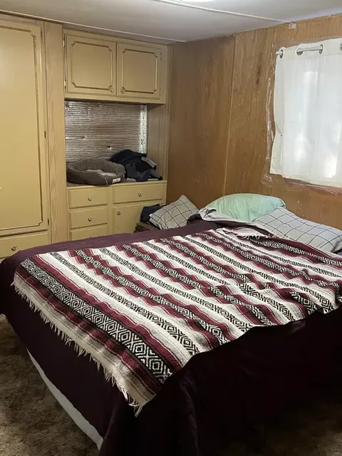 Bedroom - 16151 South Dr, La Pine, OR 97739 photo 1 of 2