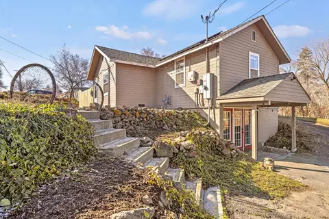1548 Kane St, Klamath Falls, OR 97603