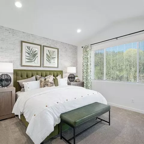 Bedroom - 1232 Stonegate Dr #460, Eagle Point, OR 97524 photo 1 of 11