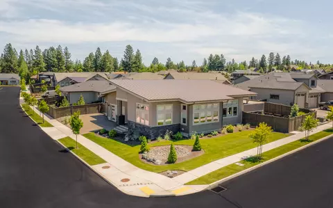 19467 SW Crane Prairie Pl, Bend, OR 97702