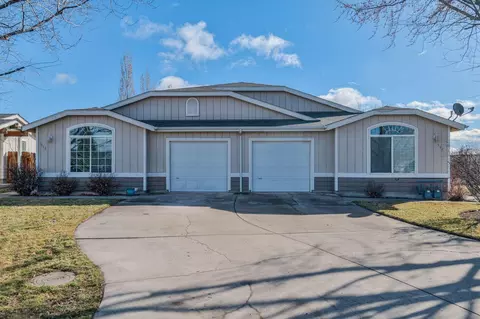 554 NE Negus Loop, Redmond, OR 97756