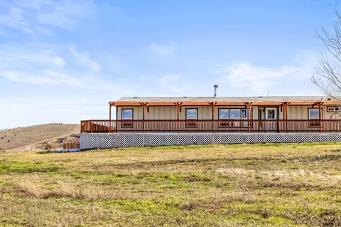 5150 NE Loucks Rd, Madras, OR 97741
