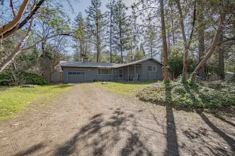 621 Upper Applegate Rd, Jacksonville, OR 97530