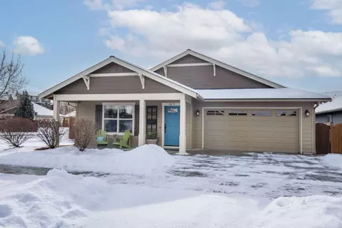 20717 NE Tango Creek Ave, Bend, OR 97701