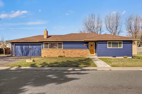 3925 Mazama Dr, Klamath Falls, OR 97603