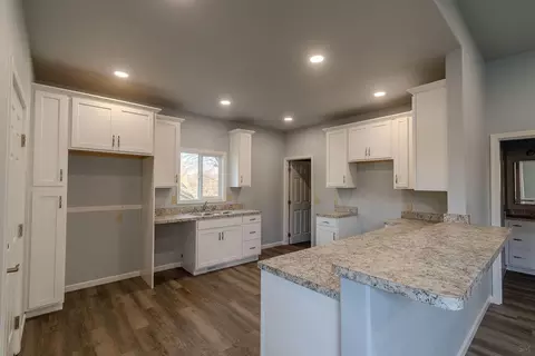422 NW 8th St, Pendleton, OR 97801 photo 5