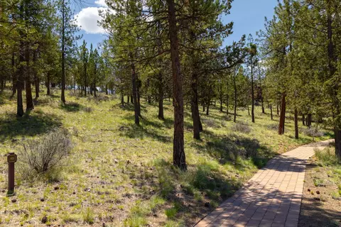 1790 NW Wild Rye Cir #10, Bend, OR 97703