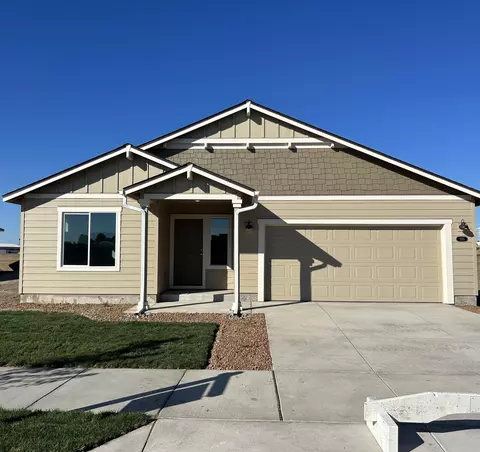 272 NW Par Ave #113, Madras, OR 97741