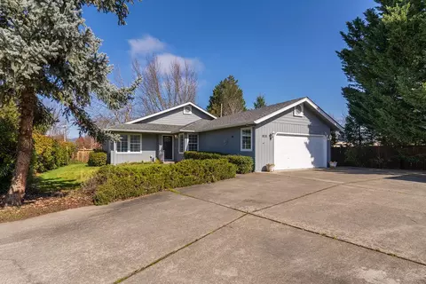 1835 Meadow Gln, Grants Pass, OR 97527