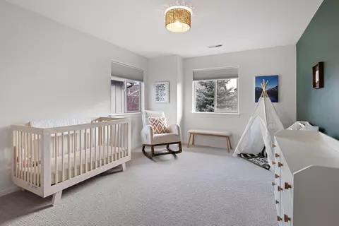 Bedroom - 21163 Clairaway Ave, Bend, OR 97702 photo 5 of 6