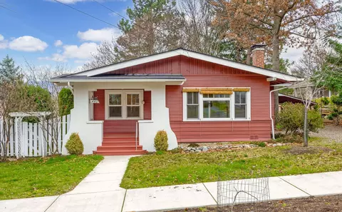 440 Liberty St, Ashland, OR 97520