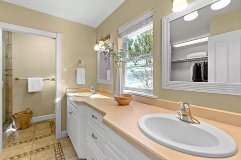 Bath - 66530 Ponderosa Loop, Bend, OR 97703 photo 1 of 4
