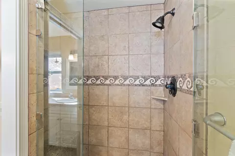 Bath - 66530 Ponderosa Loop, Bend, OR 97703 photo 2 of 4