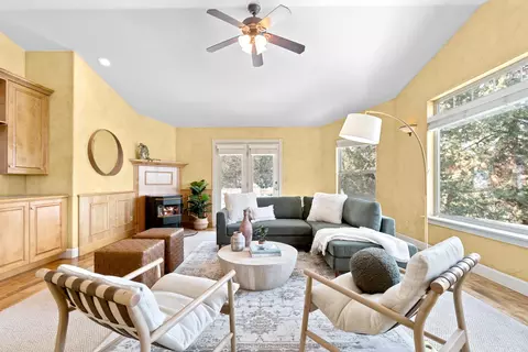 Living - 66530 Ponderosa Loop, Bend, OR 97703 photo 3 of 7