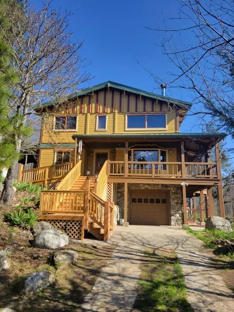 800 Messinger Rd, Grants Pass, OR 97527