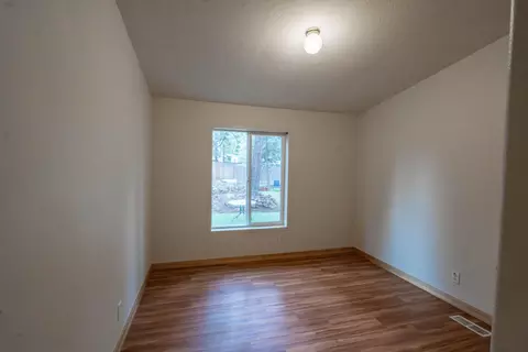 60924 Alpine Dr, Bend, OR 97702 photo 18